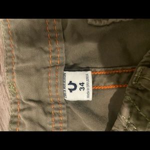 Green khaki shorts - True Religion